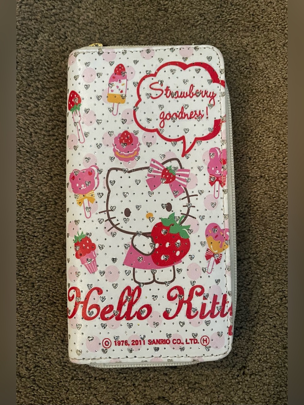 Vintage 2011 Y2K Sanrio Hello Kitty Wallet